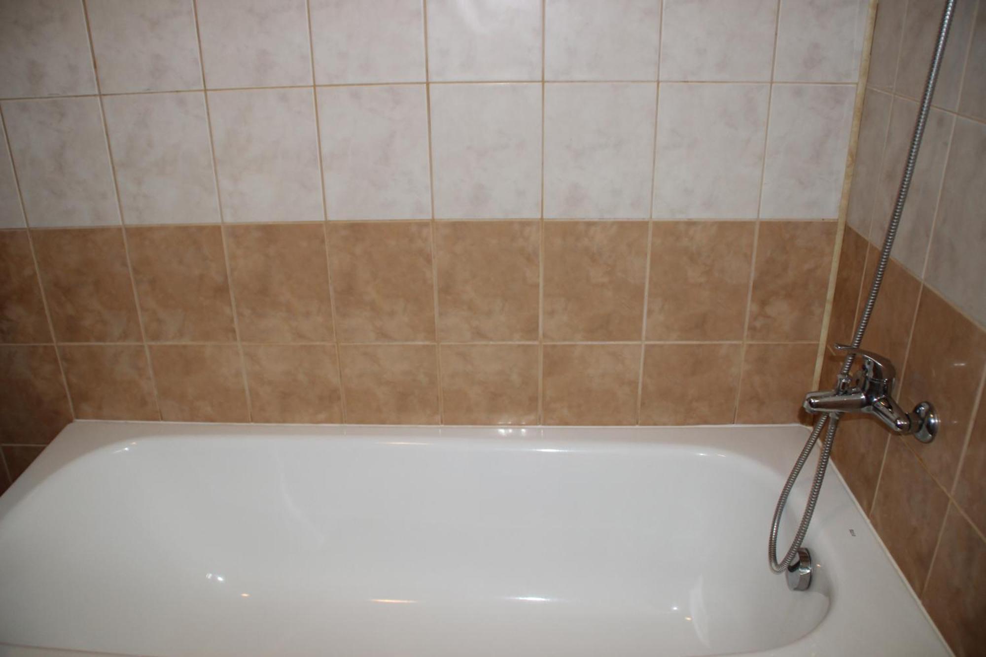 Charming One Bed Apartment 423 In Main Flora Building Borowez Exterior foto